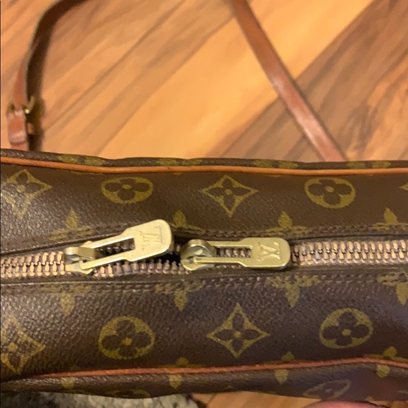 LOUIS VUITTON LARGE DANUBE with Flaws - Picture 3 of 16